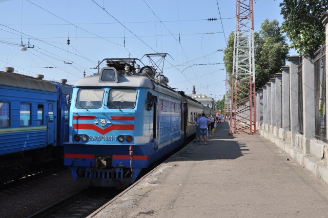 Odessa, Gleis 10: D 641 Odessa  - Chişinău