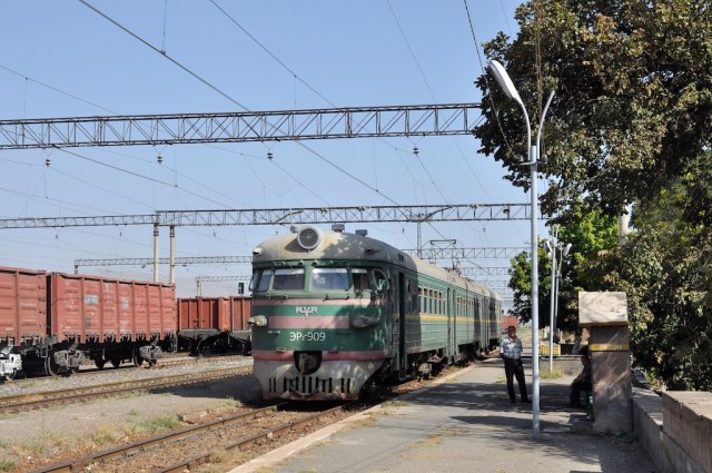 Endstation xxx. Von hier aus sind es nur noch wenige Kilometer zur Grenze mit der Türkei und der aserbaidschanischen Exklave Nachitschevan