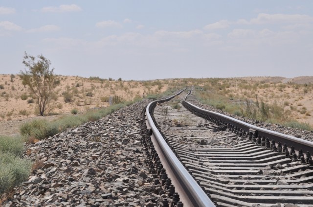 Nach 4 Kilometern erreichte ich endlich die Bahnstrecke, die sich unweit der Straße befindet