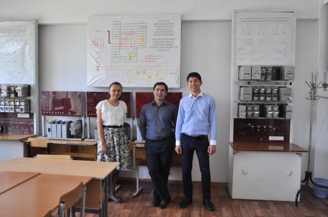 Laborbesichtigung mit wissenschaftlichen Mitarbeitern in Almaty